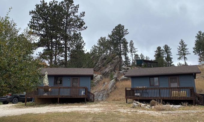Custer Cabin | Cozy little pet-friendly cabins in the heart of Black Hills!