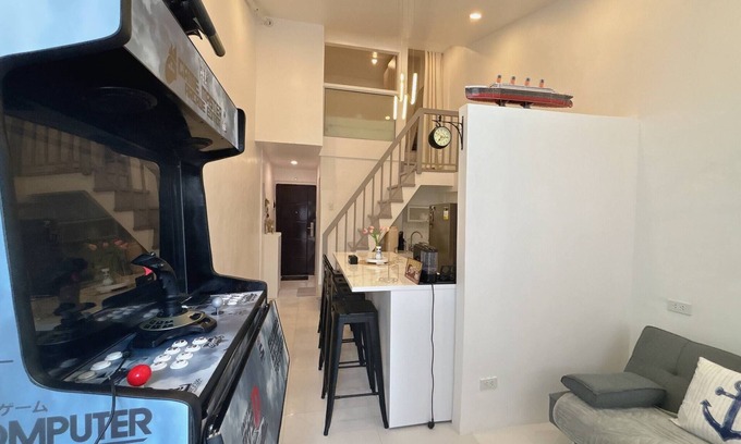 Tanza Condo | Cozy Loft Condo in Tanza with Arcade