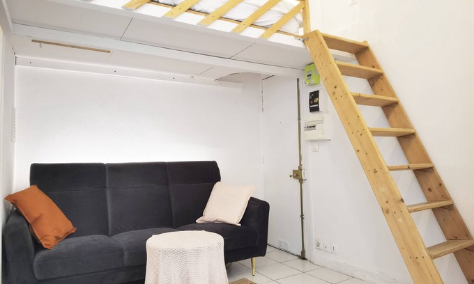 Riquet Stalingrad Apartment | Cozy Loft Studio Near Canal & Metro | in Paris 19e