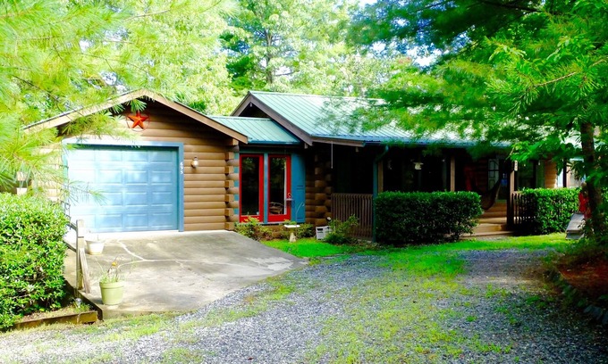 Lake Lure Cabin | Cozy Log Cabin In Riverbend, Lake Lure North Carolina