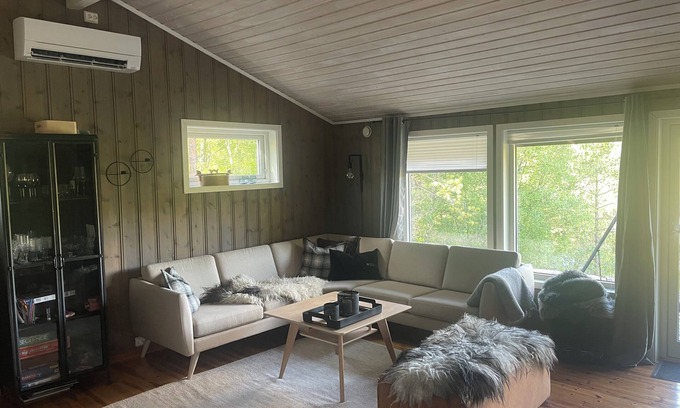 Evje Cabin | Cozy mountain cabin in Fjellestad with proximity to the beach - Perfect for families.