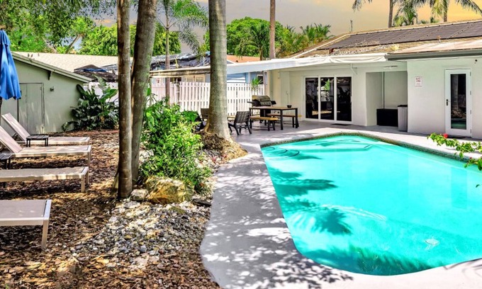 South Corals House | Cozy Oasis Pool Oakland Park