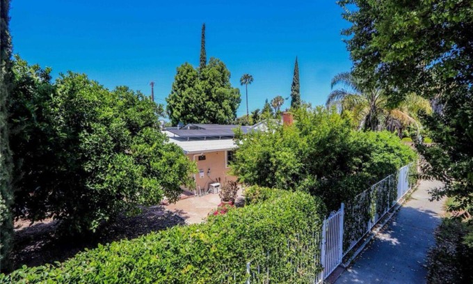 Northridge Apartment | Cozy One bedroom/one bath in LA