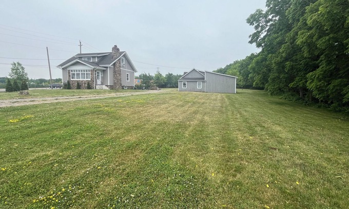 Grimsby House | Cozy Retreat on the wine route