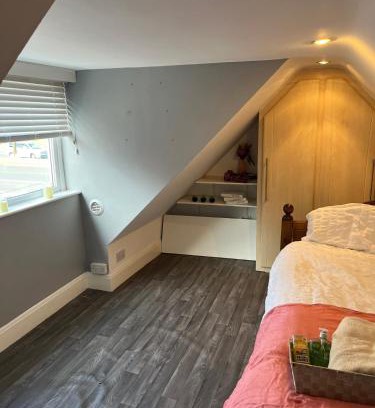 Birmingham House | Cozy room in a serene house