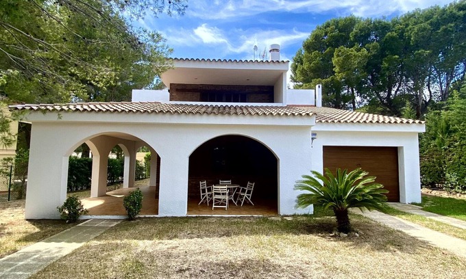 Calafat House | Cozy Seaside House with Garden, Solarium, & Near Cala Llobeta & Cala Calafató Beaches