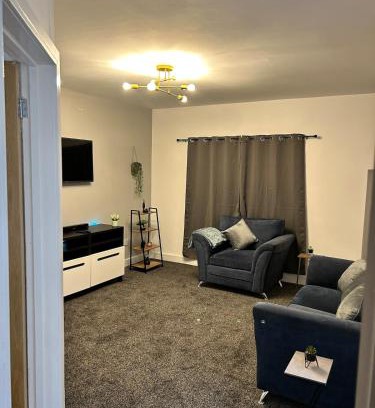 Tipton Apartment | Cozy serene flat