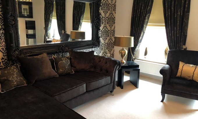 Heeley House | Cozy Sheffield Guest Room with Shared Facilities