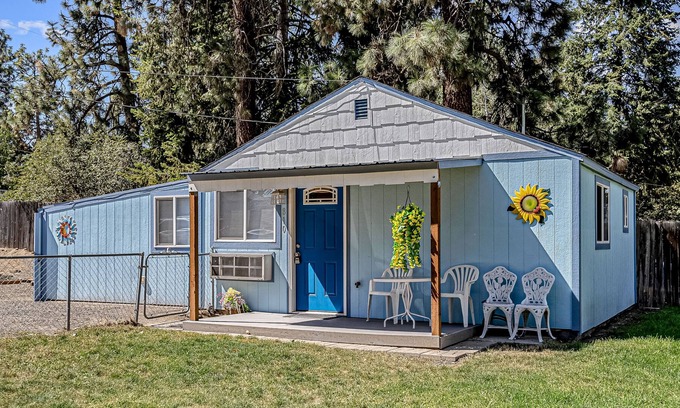 Spokane Valley House | Cozy, Single-Level, Dog-Friendly House w/ Free WiFi & a Private Washer/Dryer