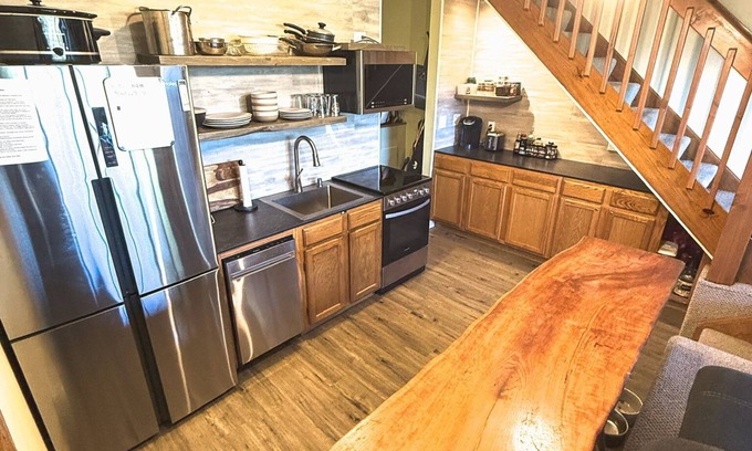 Sunday River Area Condo | Cozy ski in/out condo with WiFi