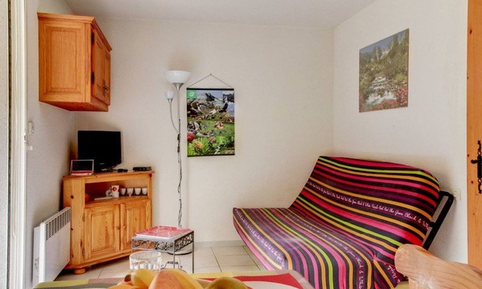 Luz-Saint-Sauveur Apartment | Cozy Studio Cabin for 5 with South-Facing Balcony, Parking, Near Luz-Saint-Sauveur Amenities