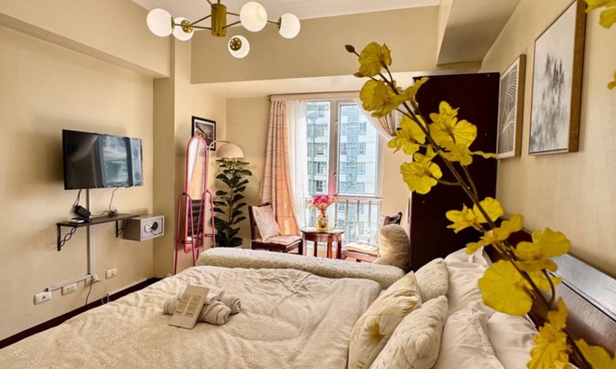 Cebu Apartment | Cozy Studio in Cebu City with Garden View