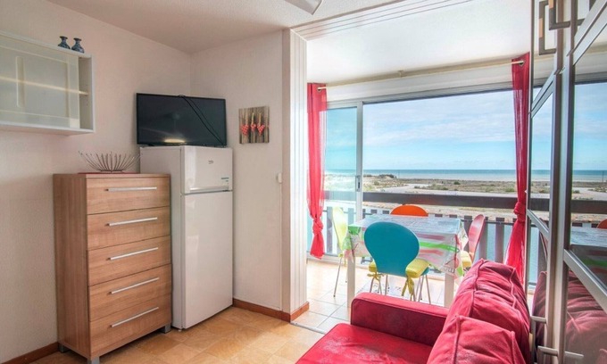 Saint-Cyprien Plage Apartment | Cozy Studio with Marina View, Pool & Parking - Steps from Beach, St. Cyprien