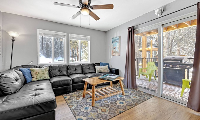 Warrior's Mark West Condo | Cozy two bedroom Breckenridge, steps away from Bus stop to mountain and downtown