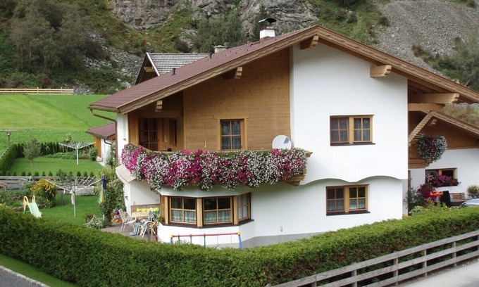 Neustift Im Stubaital Apartment | Cozy vacation apartment in Neustift in the Stubai Valley