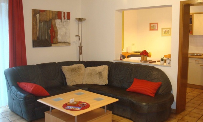 Großeibstadt Apartment | Cozy vacation apartment (70sqm) with large garden