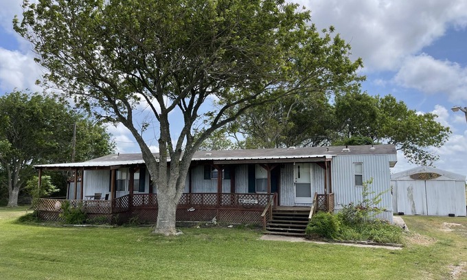 Port Lavaca House | Cozy water view home minutes from beaches, fishing, bird watching and more
