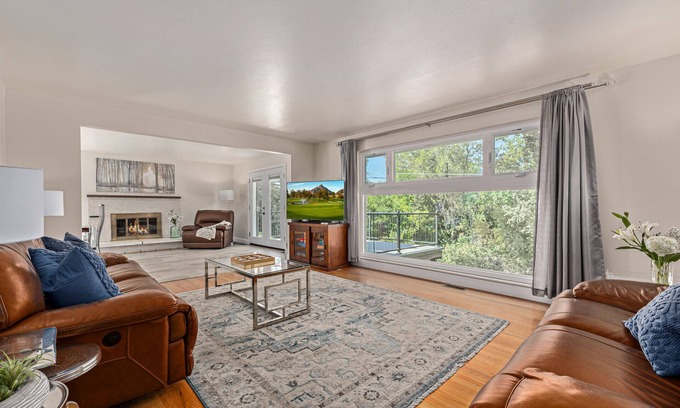 Southeast House | Creekside Getaway Near the City! 4 King beds and 2 queens!
