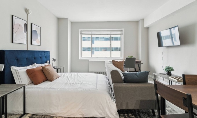 Midtown Apartment | Crest at Peachtree 305 spacious 1 Bd 1 Bth