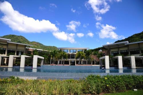 Nasugbu Apartment | Creys Pico de Loro condo