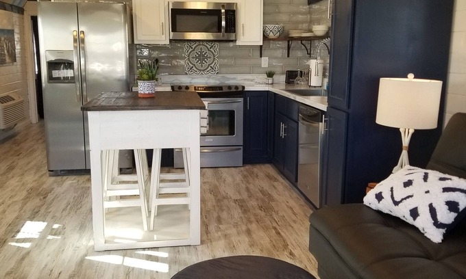 Iuka Cabin | CROSSROADS TO PICKWICK TURTLE BAY HALF A MILE TO SCUGGS BOAT RAMP SLEEPS UP SIX