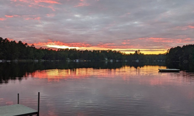 Tomahawk Cottage | Crystal Tree Cottage - A Northwoods Sunset Lake House