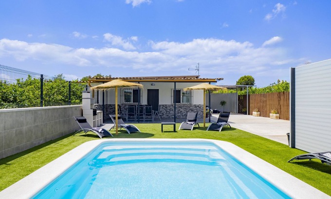 Cartama Cottage | Cubo's Casa Rural El Jardin de Fernando/private pool/air conditioning/free Wi-Fi