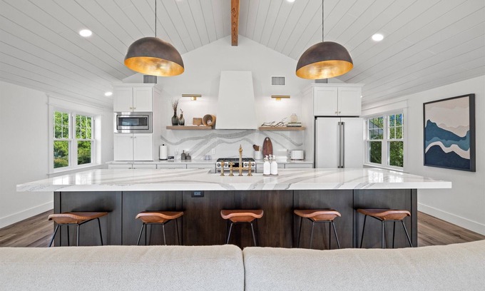 Village of Pewaukee House | Custom Home with Lake Views + Cozy Fireplace