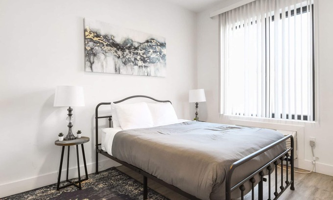 Elizabeth Apartment | Cute 1BR next to EWR 3551