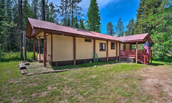 Wagon Wheel Cabin | Cute Donnelly Cabin in the Woods w/Fire Pit!