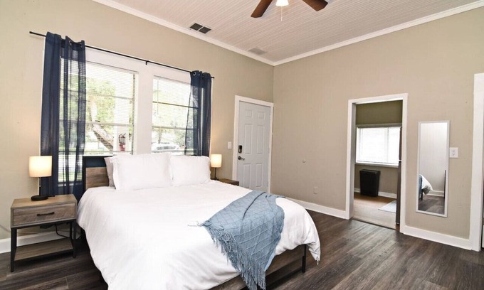 Winter Garden Apartment | Cute Studio on the Bike trail