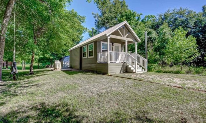 Votaw Cabin | Cute Tiny Home in The Preserve of Texas