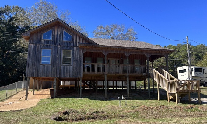 Farmerville Cabin | D'Arbonne Duck - No Cleaning Fee