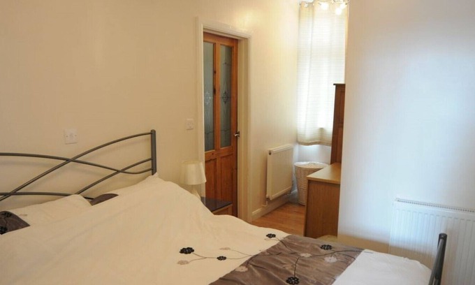 Sutton Valence Cottage | D'Arcy Spice Sleeps 6 (2 Bedrooms & a sofa bed)