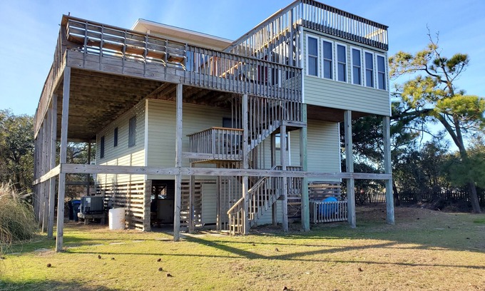 Duck House | D0112, Walk to Beach, Pets Welcome, Family Friendly, Decks