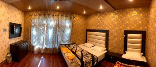 Srinagar Hotel | Damir Palace