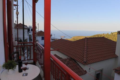 Velanidia Apartment | Dandy Villas Velanidia Sailor's House - Private Maisonette - Sea View