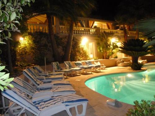 Antibes Villa | Dans villa spa hammam sauna piscine, 5 chambres