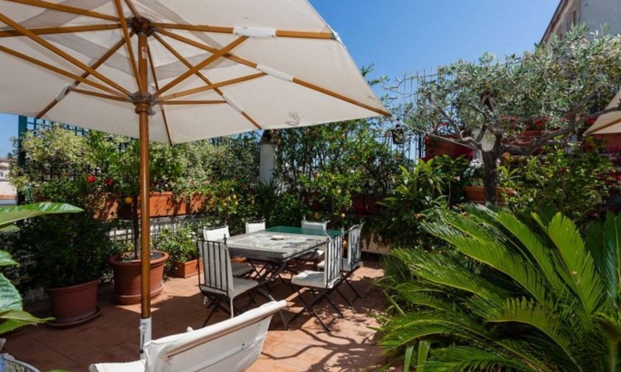 Repubblica Apartment | Daphne Terrace Penthouse Suite