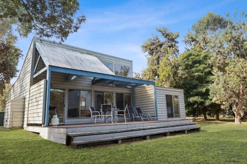 Forge Creek House | Dargo - Waterfront Retreat