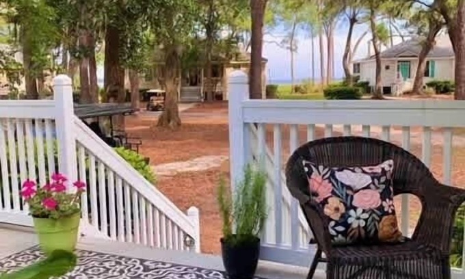 Melrose on the Beach House | Daufuskie Island Beach Cottage with Yard