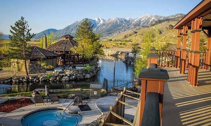 Genoa Condo | David Walley's Resort, studio unit, Friday check-in