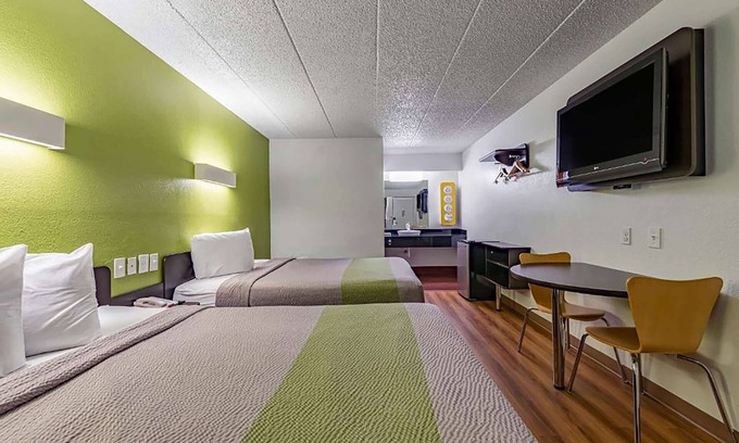Roselawn Finance Hotel | Days Inn by Wyndham Cincinnati I-71