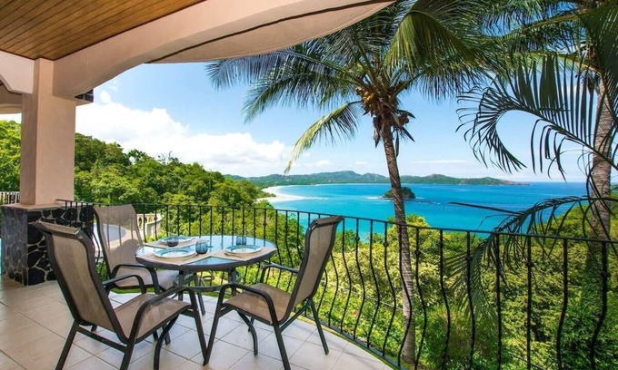 Playa Flamingo Condo | Dazzling ocean views from a bluff in Flamingo - magnificent inside and out