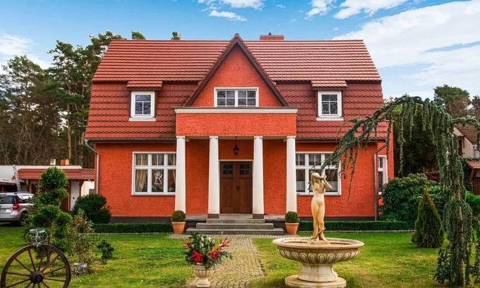 Ziegenhals Apartment | Cosy Villa in Königs Wusterhausen OT Niederlehme with Garden