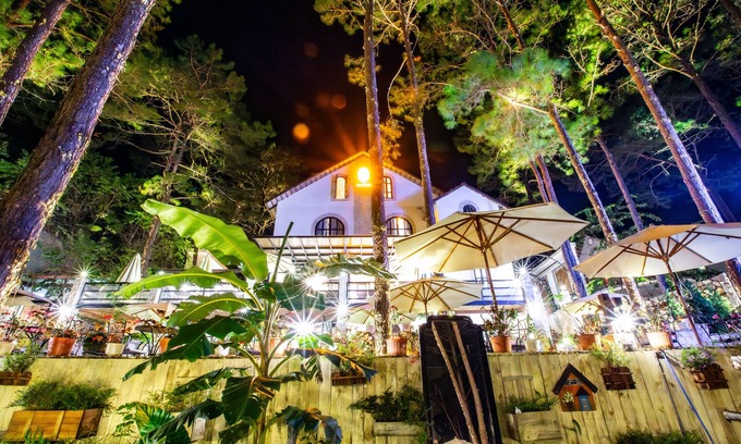 Kon Plong Hotel | De Vivre Homestay Măng Đen