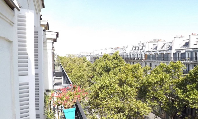 Les Halles Apartment | Delicious and bright apartment in The Heart of Paris Center