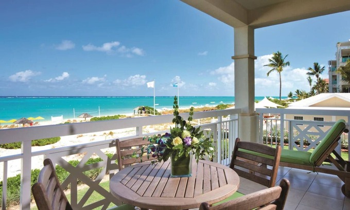 The Bight Resort | Deluxe 1 BR Oceanfront, All-Inclusive Suite at Alexandra Resort
