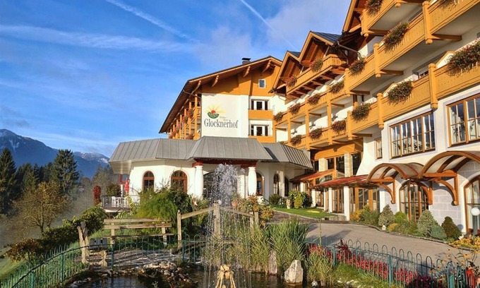 Emberg House | Deluxe double room for single use, main building - Hotel Glocknerhof