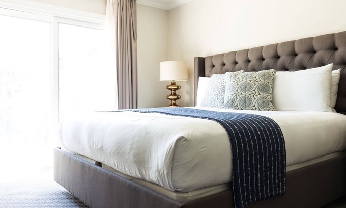 West Campus Hotel | Deluxe Pool View King, Hotel Ella, Sun Terrace Access, Heart of Austin